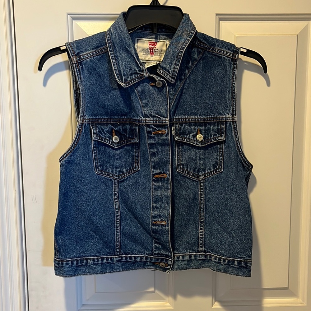 Levi’s denim vest